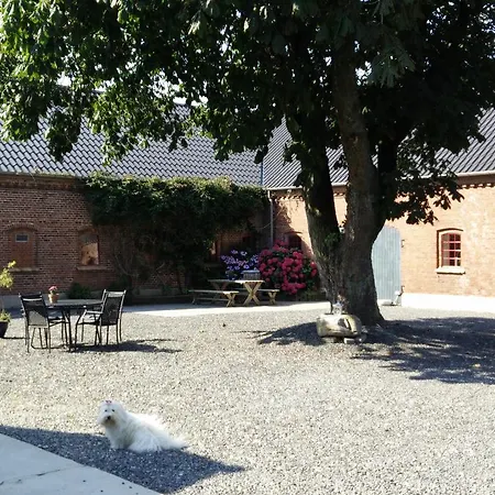 Bb Bed and Breakfast 2*